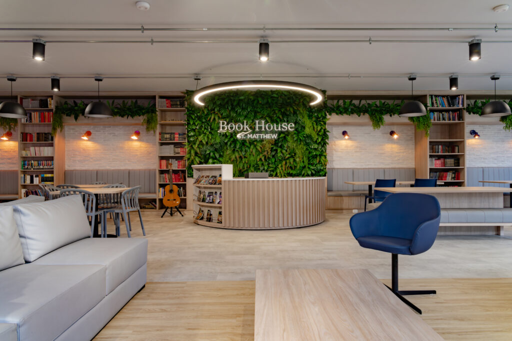 recepción Book House St.Matthew